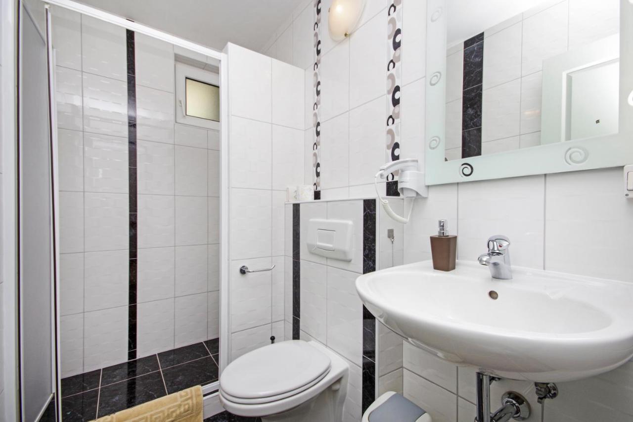 Matanovi Dvori Md Apartments 马卡尔斯卡 外观 照片